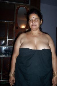 fat tamil aunty big boobs (5)
