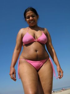 Indian Bhabhi Nude Photo In Pink Bikini