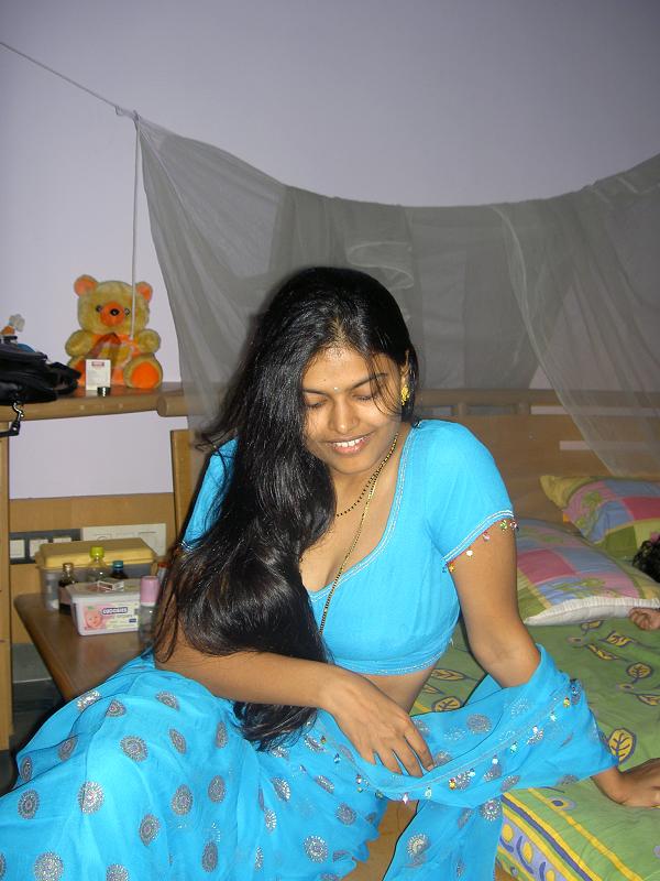 Nangi Aurat Ki Photo With Her Husband Doing Sex(Part-1)