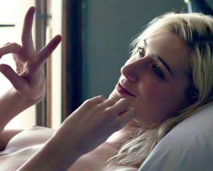 Elizabeth Debicki Nude