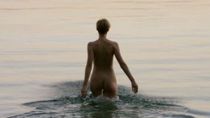 Elizabeth Debicki Nude